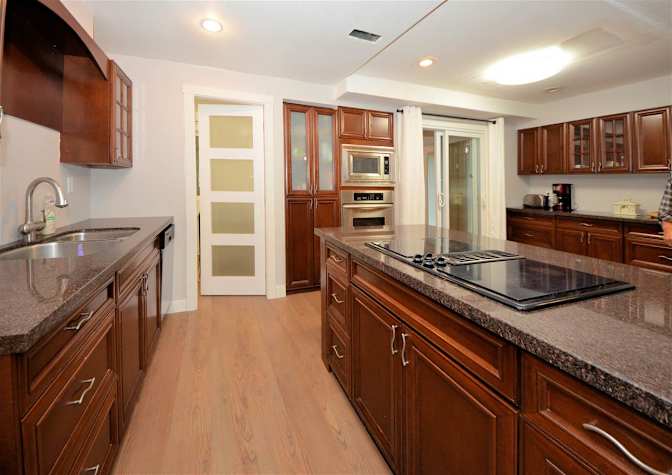 Seyed Faraz Akaberi's room