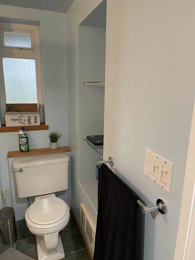 Photo of Zoey Frost's room