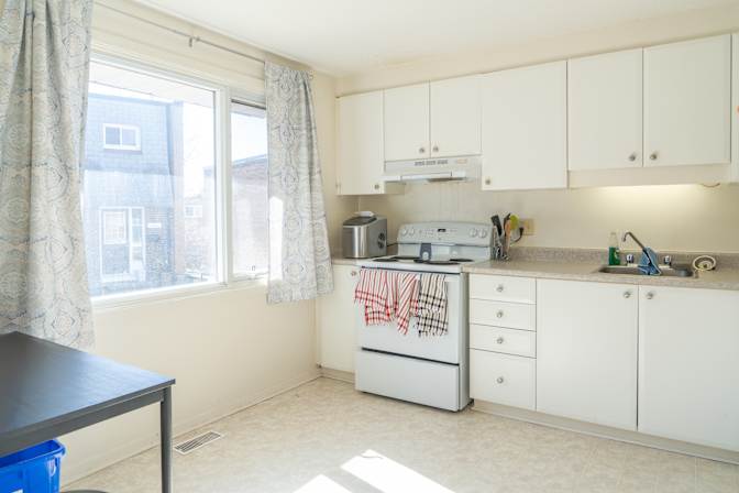 Laurel Duguay's room