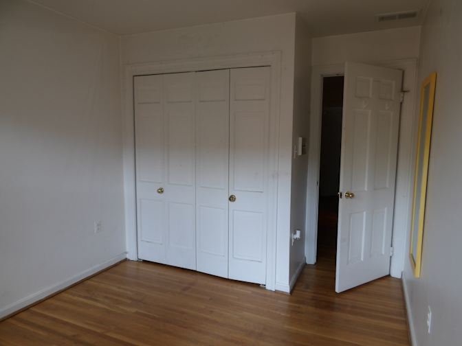Private room to rent in share house 6th Street Sout...