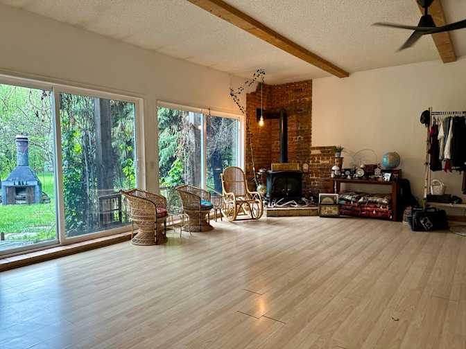 paige pezderic's room