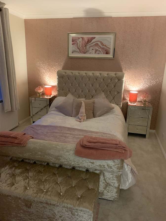 Photo of June Thompson's room