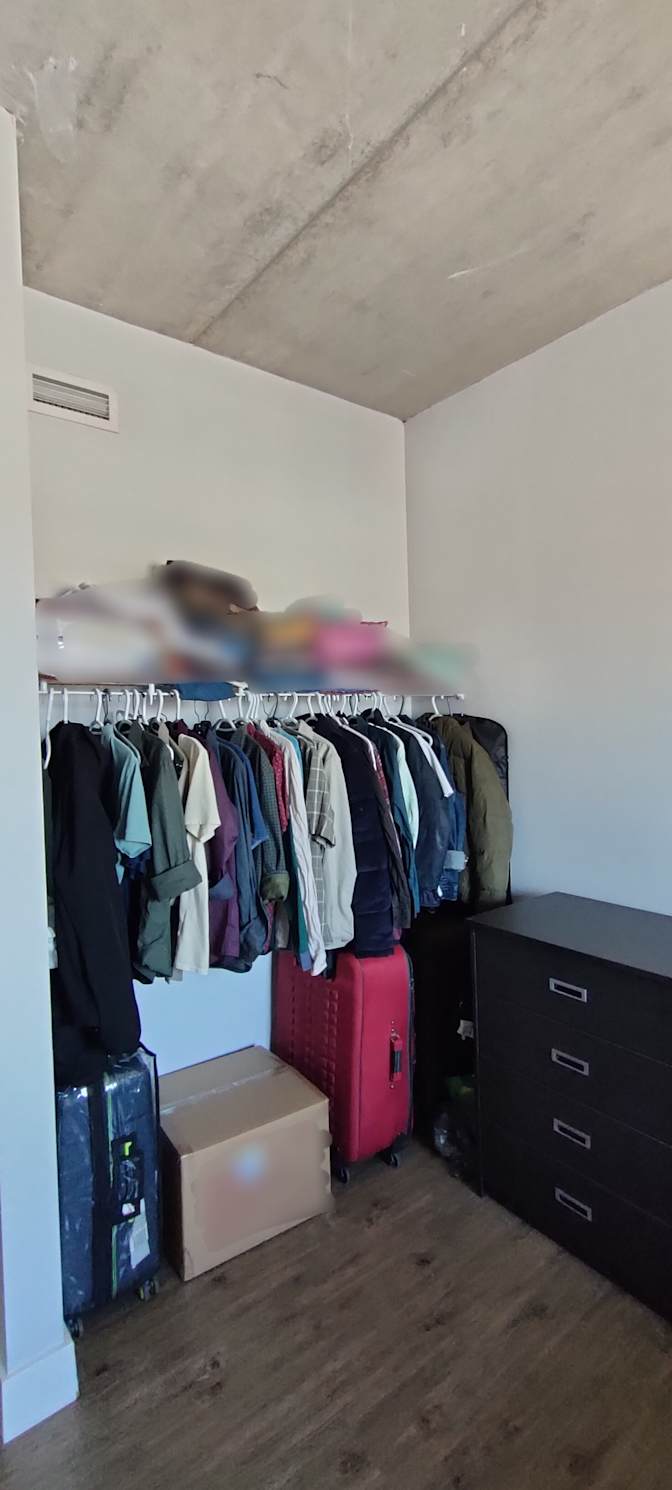 Taher Godhrawala's room