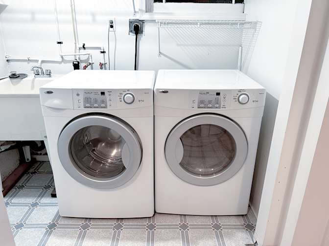 Photo of Shahram's room