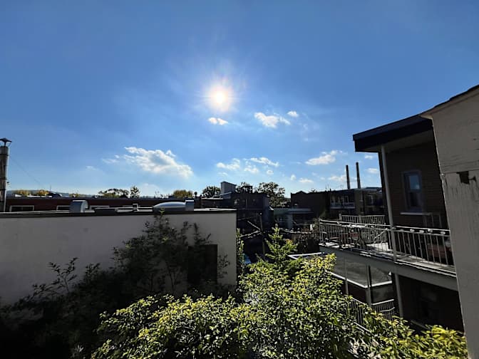 Vanessa Lakhdar's room