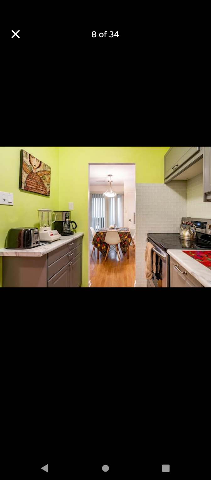 Andrew Karabinos's room