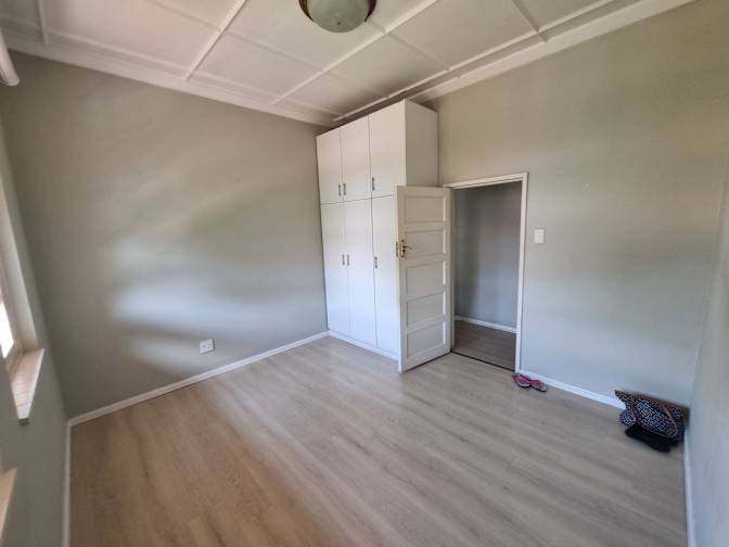 Photo of Guru Santillan's room