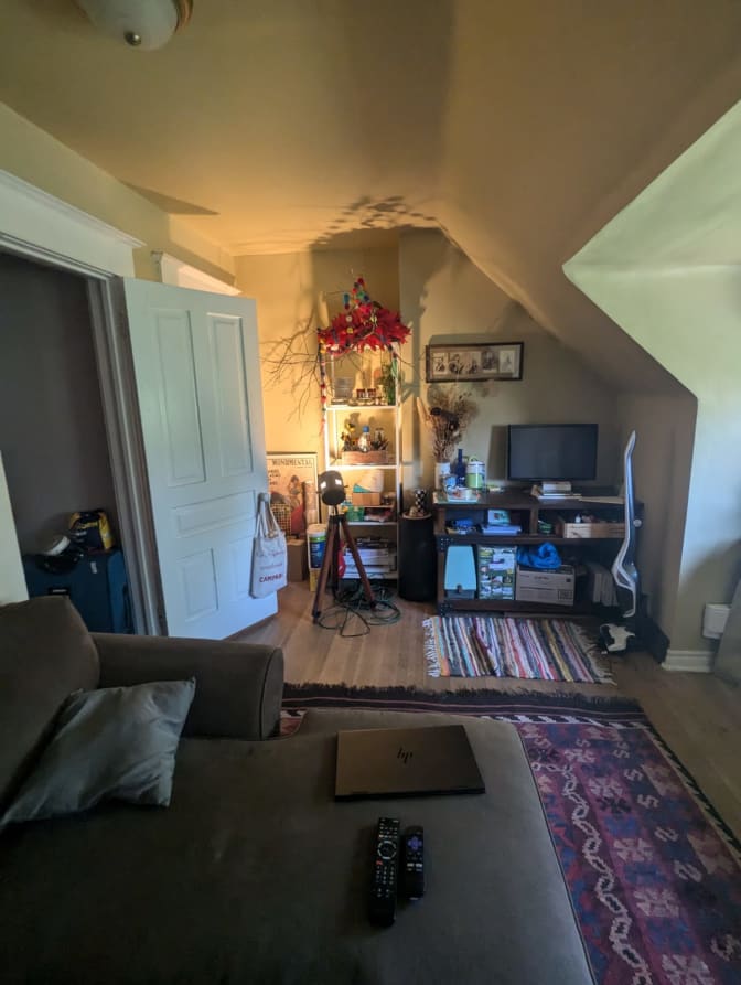 Stewart Innes's room