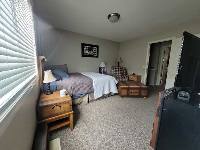 Photo of James's room