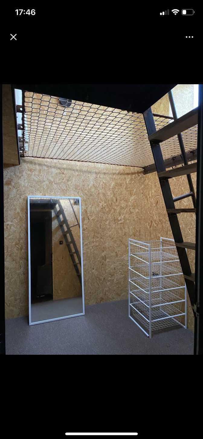 Photo of Alice's room