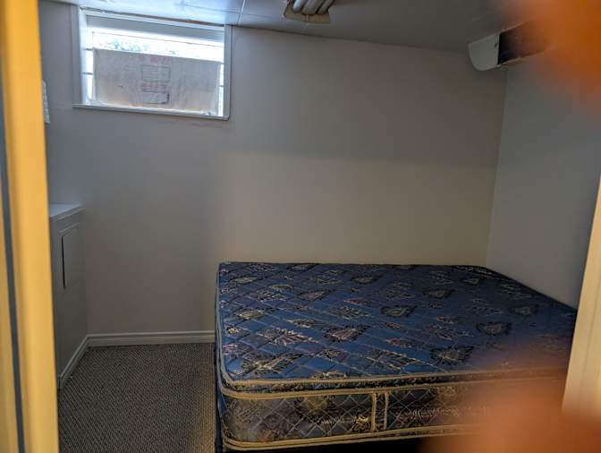 David MacKinlay's room