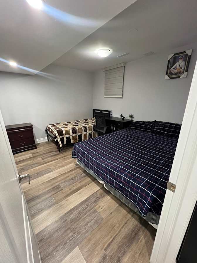 Jaspreet Sekhon's room