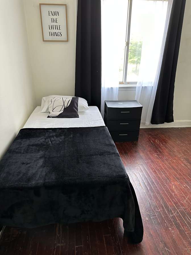 Photo of Roxanne's room