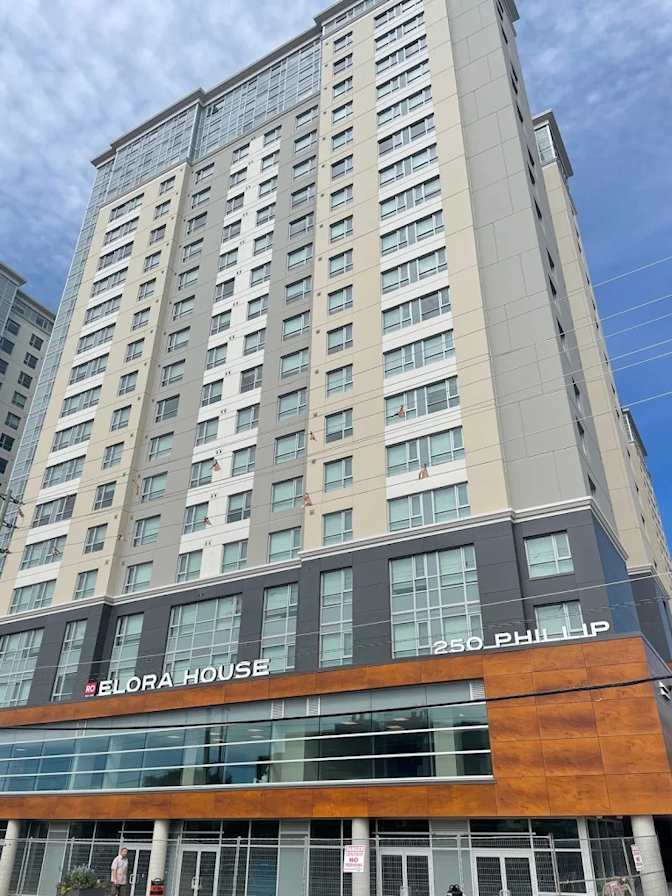 Steven Zhuang's room