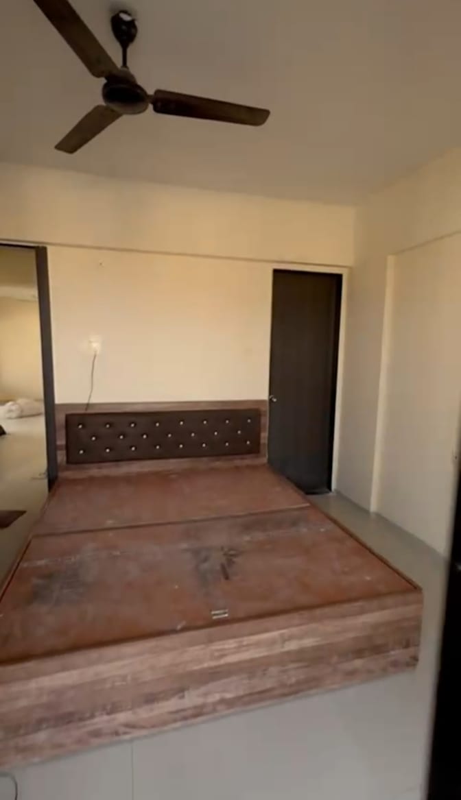 Photo of Avnii's room