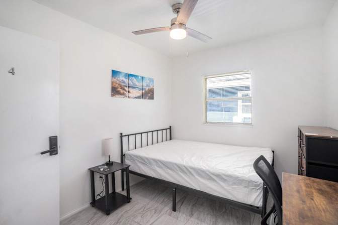 Photo of PadSplit's room