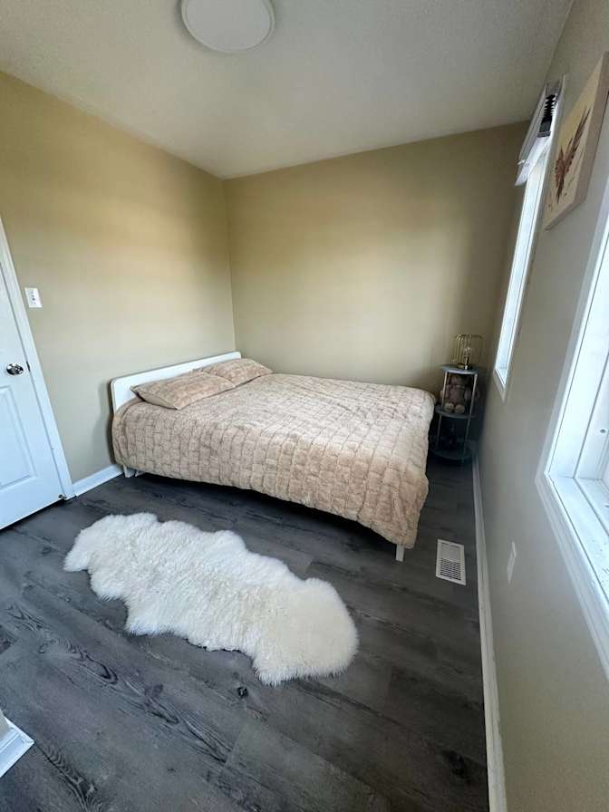 Private room to rent in share house Angus, Ontario L... Roomies.ca