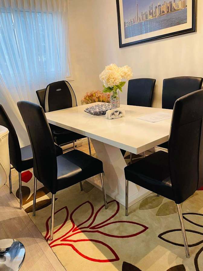 Photo of Glen Dee's room