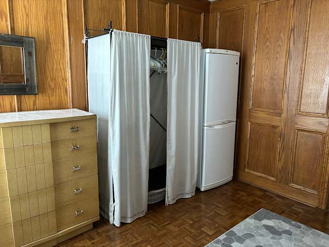 Toronto Rental's room