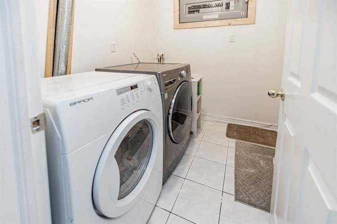 Photo of SHURESHBABU JAYAPRAKASH's room