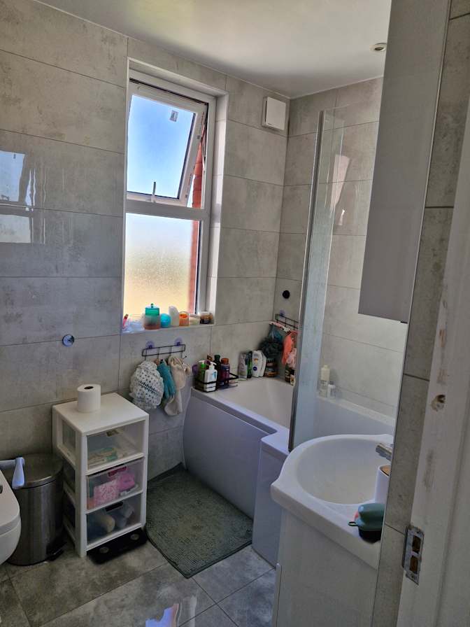 Photo of Alice's room