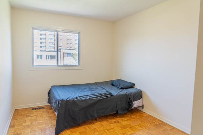 Laurel Duguay's room