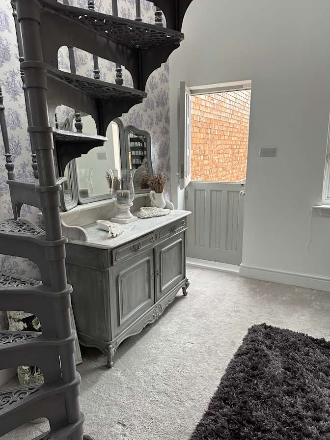 Photo of Christopher Wesley's room