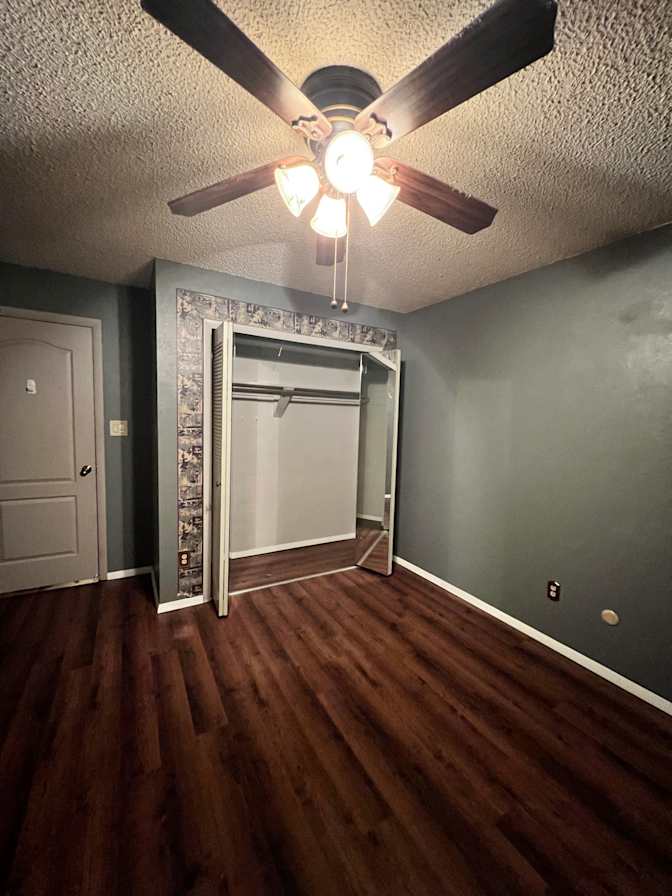 Private room to rent in share house Colorado Spring...