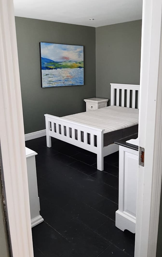 Photo of John Compton's room