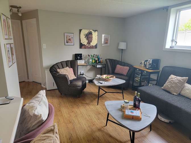 Photo of Veronica (she/they)'s room