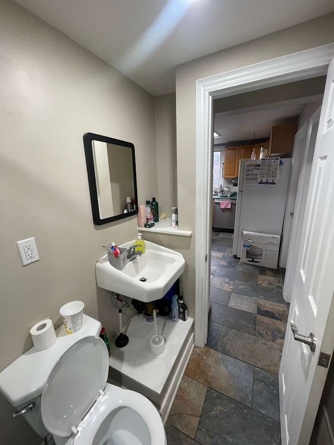 Photo of Simisola sowole's room