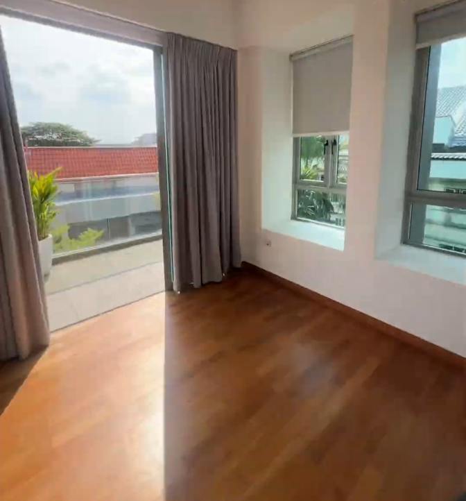 Photo of Capt. Akee's room