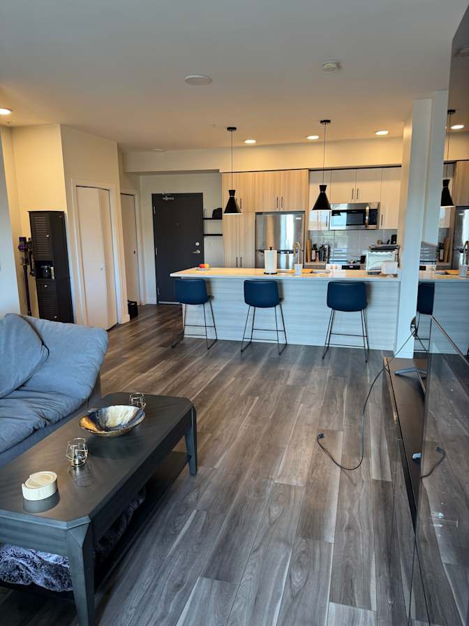 kaitlin sweetapple's room