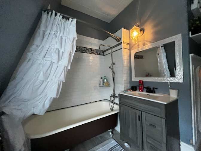 Photo of julie's room
