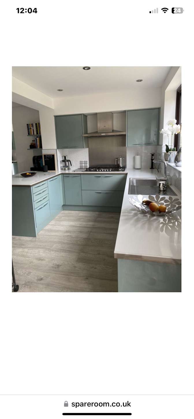 Private room to rent in share house Thundersley,... Roomies.co.uk