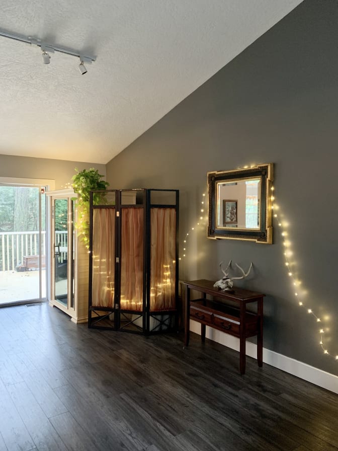 Maxine Fischer's room