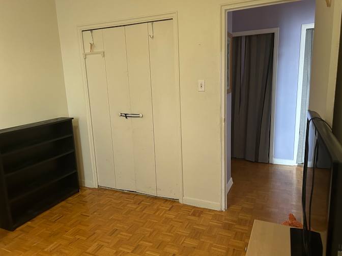 Roxanne Corbeau's room