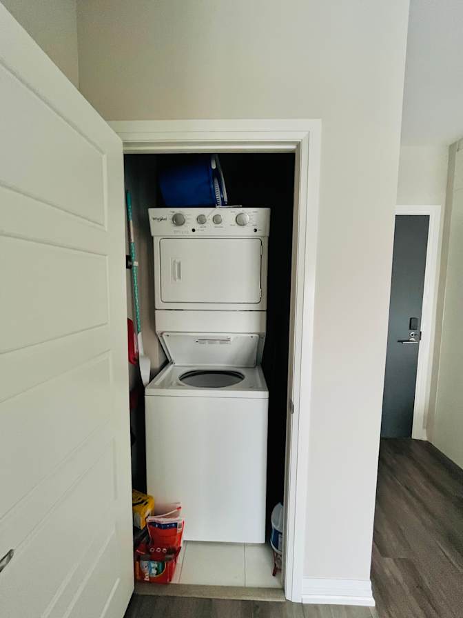 Aminchap Ricadela's room