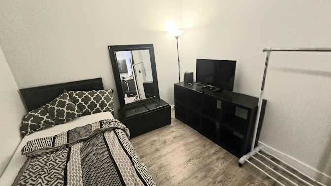 Photo of Glen's room