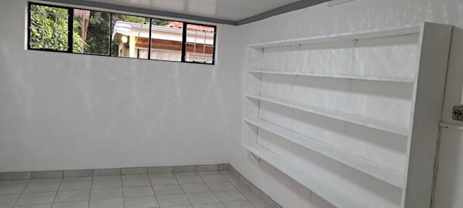 Photo of Duminator's room