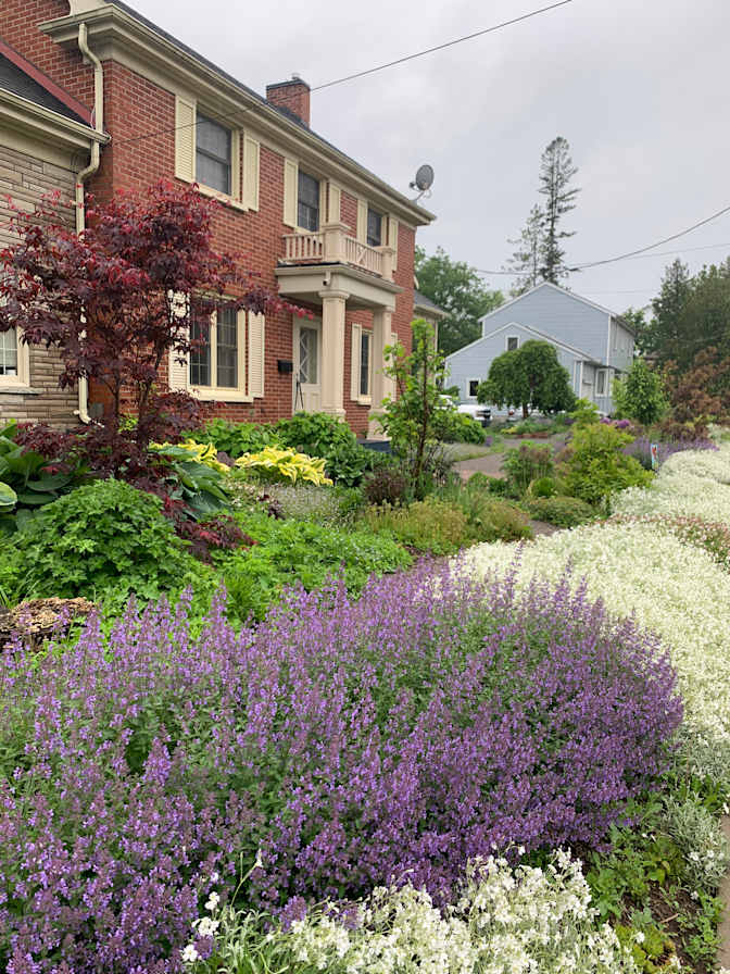 Jennifer and Larry's room