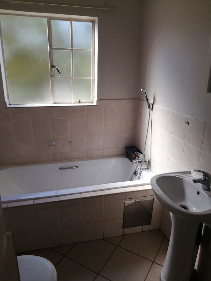 Photo of Neo's room