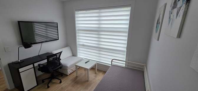 South Surrey - Grandview Heights's room