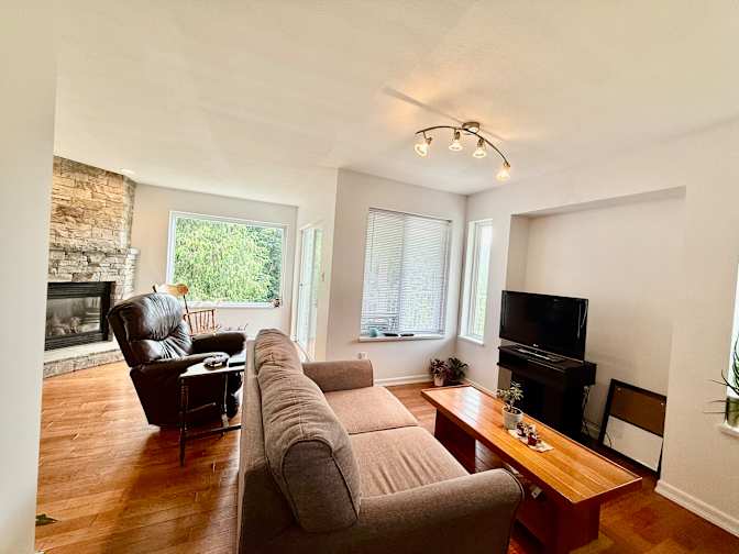 Photo of HALFMOON BAY's room