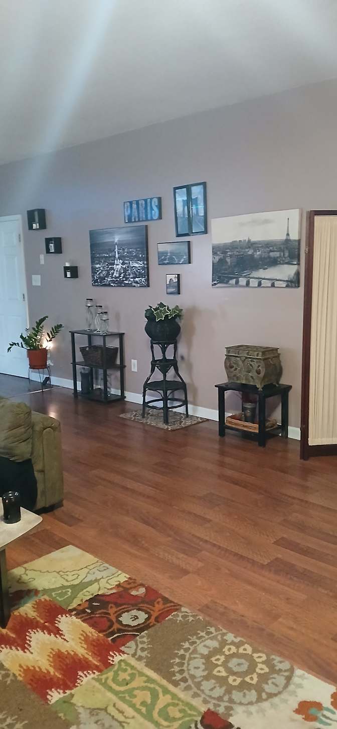 Photo of Kelly Taylor's room