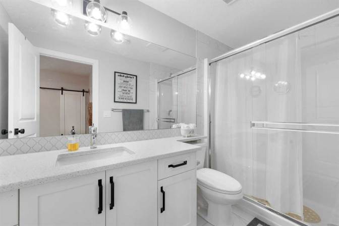 Meng Qiong Huang's room