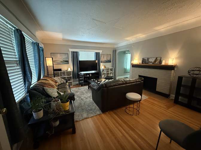 Photo of Taylor's room