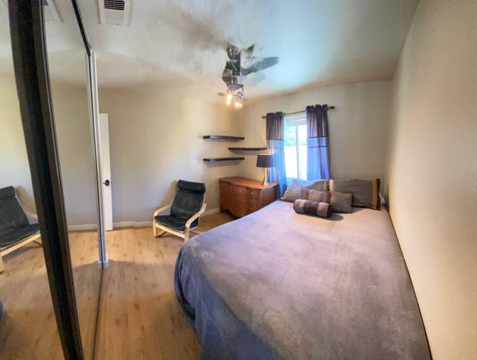 Photo of Lisa's room