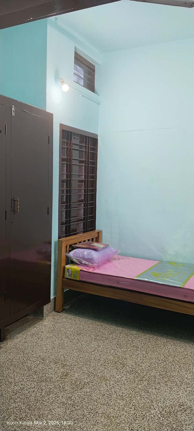Photo of Tissa Cyriac's room