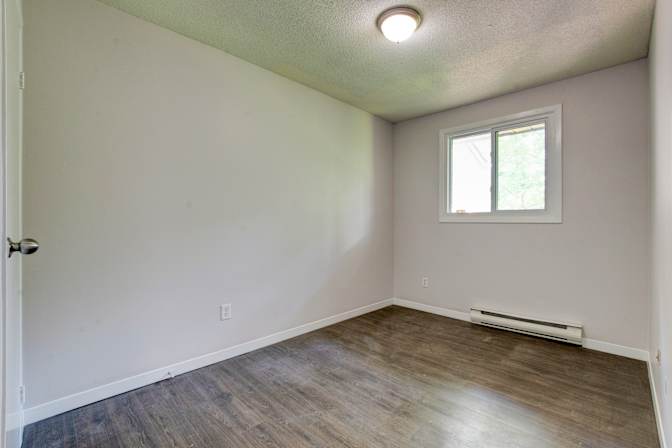 Photo of Peter Piniotes's room